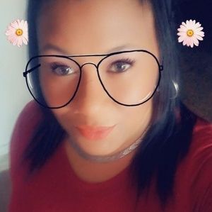 Meet your Posher, Antonela